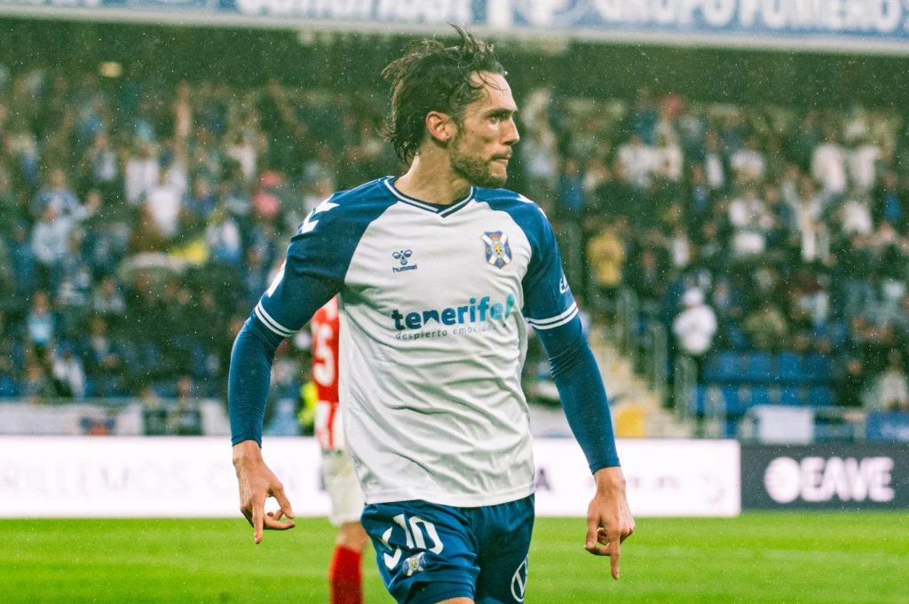 Álex Corredera, primer fichaje del Sporting para la temporada 2024/2025 Álex Corredera, primer fichaje del Sporting para la temporada 2024/2025