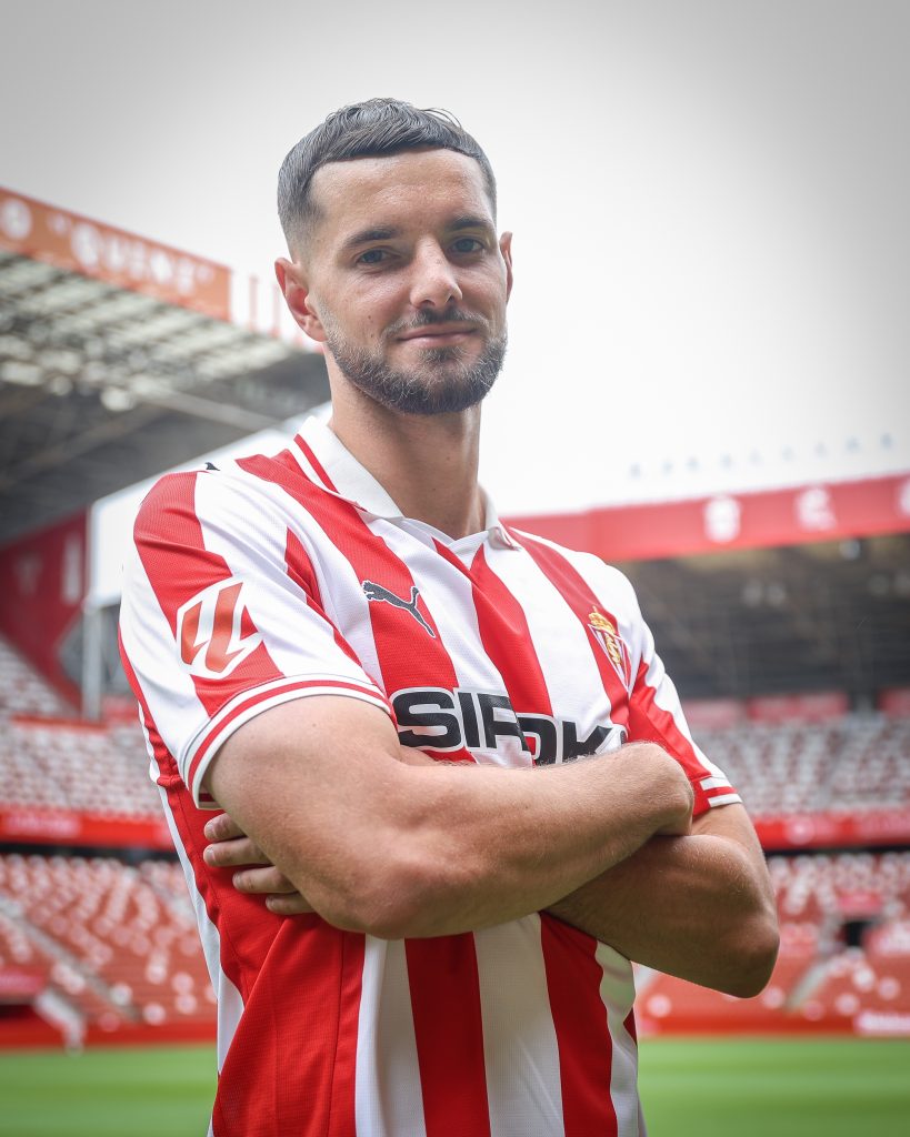 El centrocampista francés Justin Smith, séptimo refuerzo del Sporting El centrocampista francés Justin Smith, séptimo refuerzo del Sporting