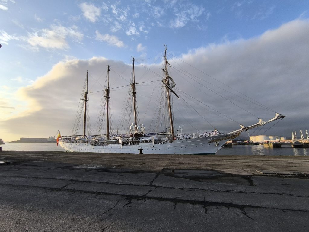 El buque escuela Juan Sebastián de Elcano llega a Gijón con la princesa Leonor a bordo El buque escuela Juan Sebastián de Elcano llega a Gijón con la princesa Leonor a bordo