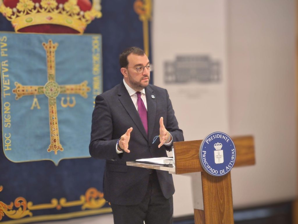 Barbón: “No nos vale la propuesta de financiación autonómica que plantea Cataluña, pero tampoco la que defiende Andalucía” Barbón: “No nos vale la propuesta de financiación autonómica que plantea Cataluña, pero tampoco la que defiende Andalucía”