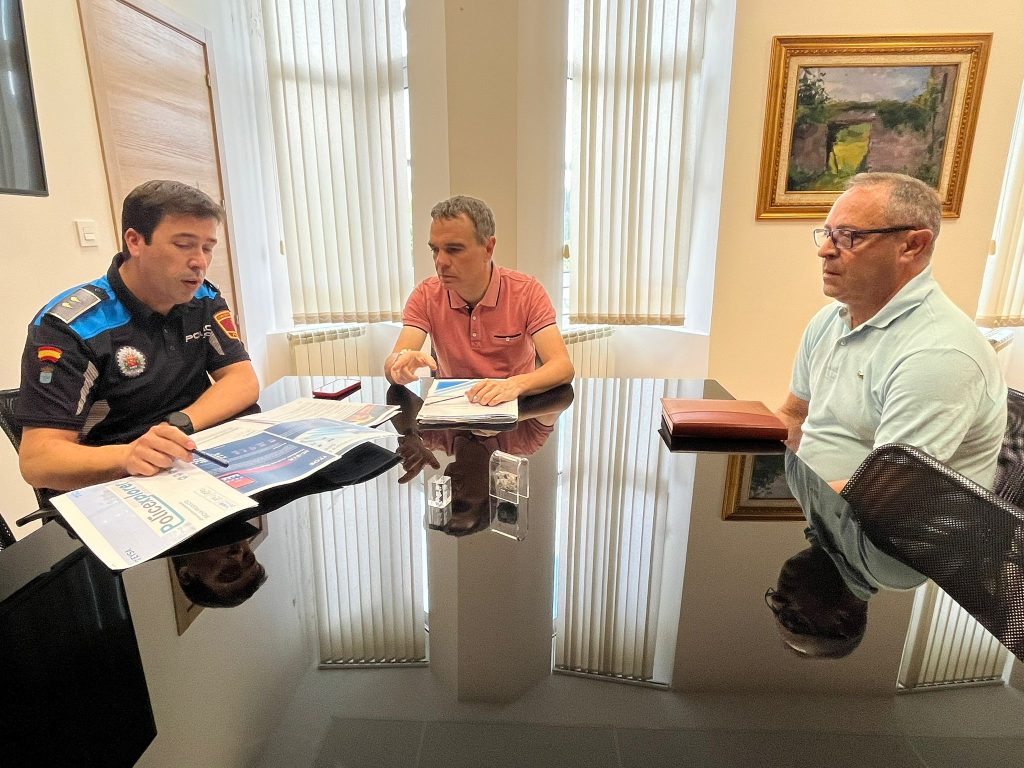 Policía local Corvera adquiere dos pistolas taser con cámara Policía local Corvera adquiere dos pistolas taser con cámara