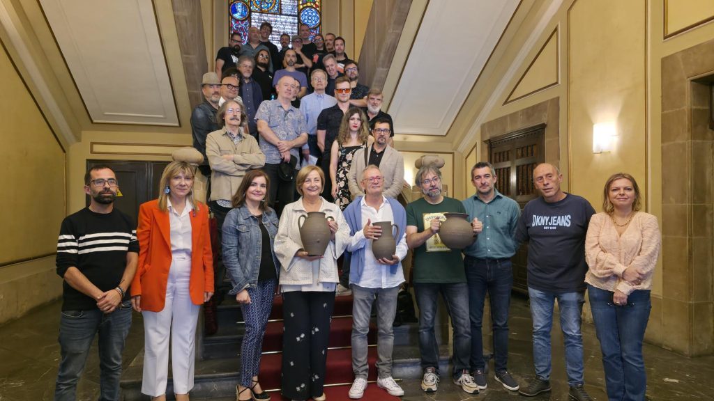 La Casa de Cultura de Avilés acoge las Jornadas del Cómic en sus 30 años con una veintena de autores y destacada presencia internacional La Casa de Cultura de Avilés acoge las Jornadas del Cómic en sus 30 años con una veintena de autores y destacada presencia internacional